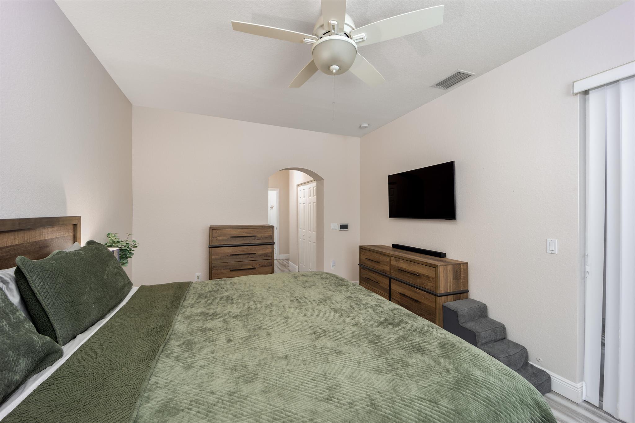 RIVER GLEN CONDOMINIUM - Residential