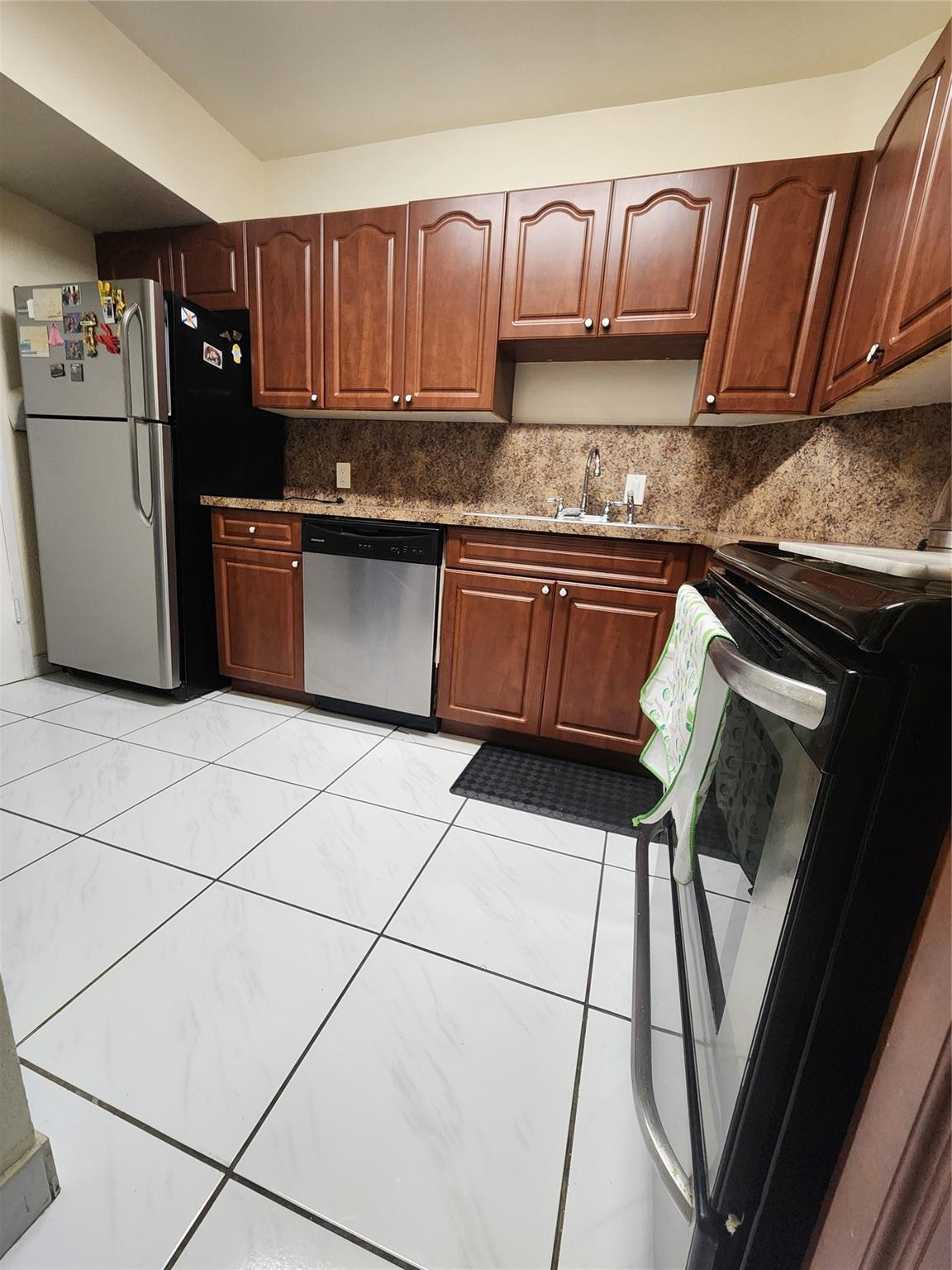 Hillcrest East Condo - Residential