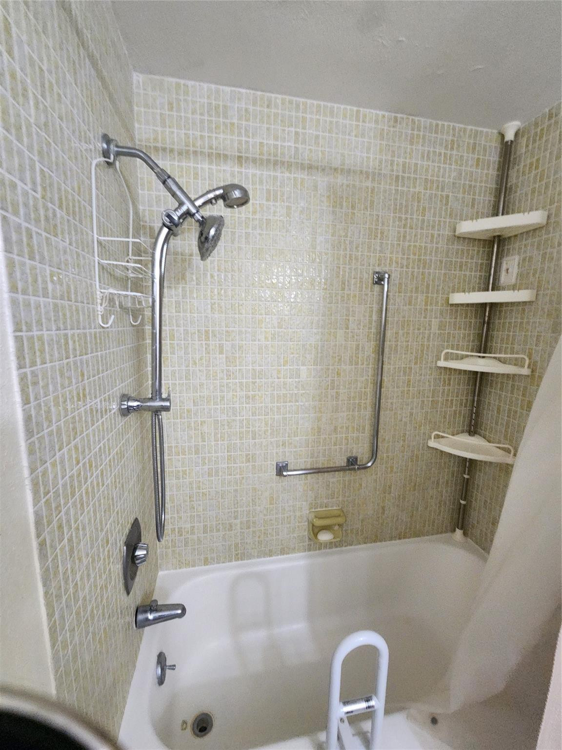 Hillcrest East Condo - Residential