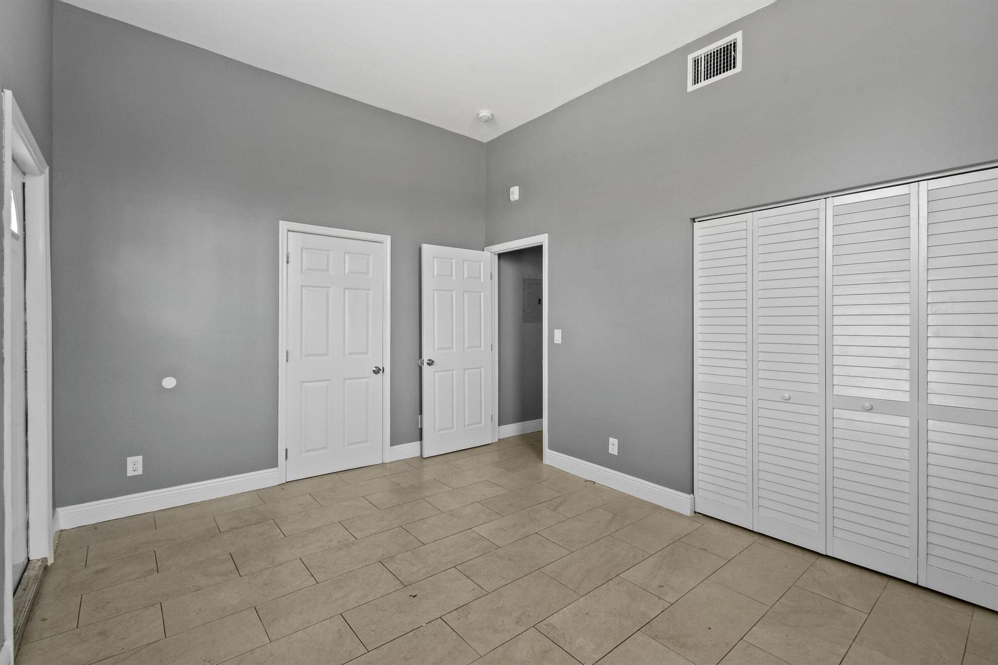 FRESHWATER 11TH & 12TH AV - Commercial Sale