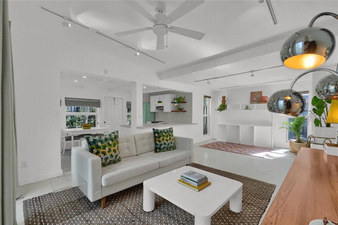 Rio Vista C J Hectors Res - Residential