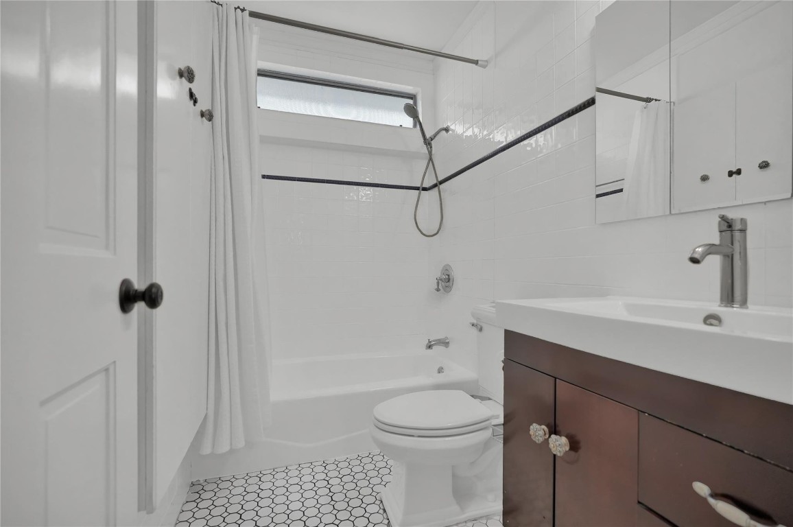 Rio Vista C J Hectors Res - Residential