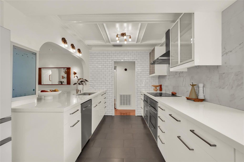 Photo of 716 SE 7th Street, Fort Lauderdale, FL 33301 (MLS # F10545580)