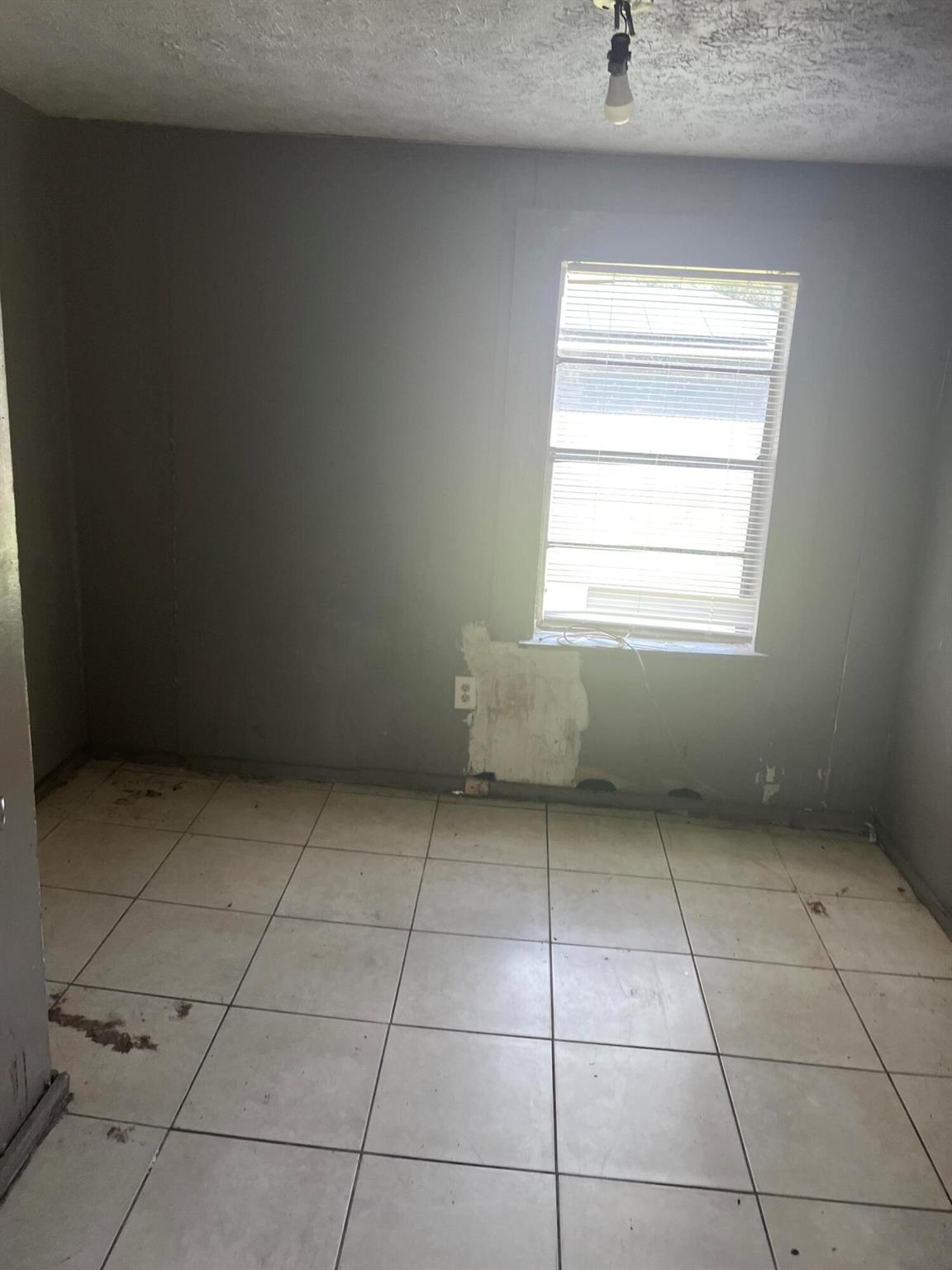 View photos, virtual tours, details... 180 Delmonte Street