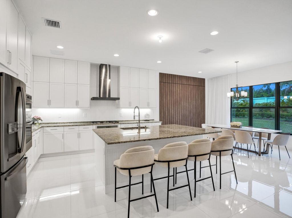 Photo of 8127 Laurel Falls Drive, Boca Raton, FL 33496 (MLS # R11068312)