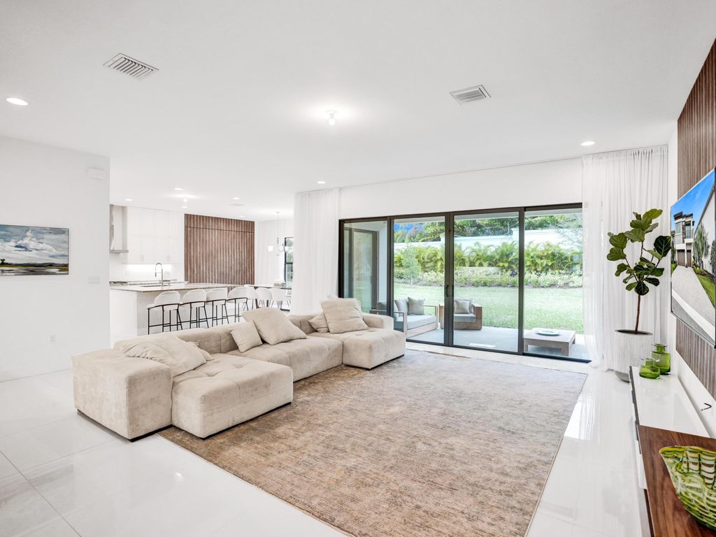 Photo of 8127 Laurel Falls Drive, Boca Raton, FL 33496 (MLS # R11068312)