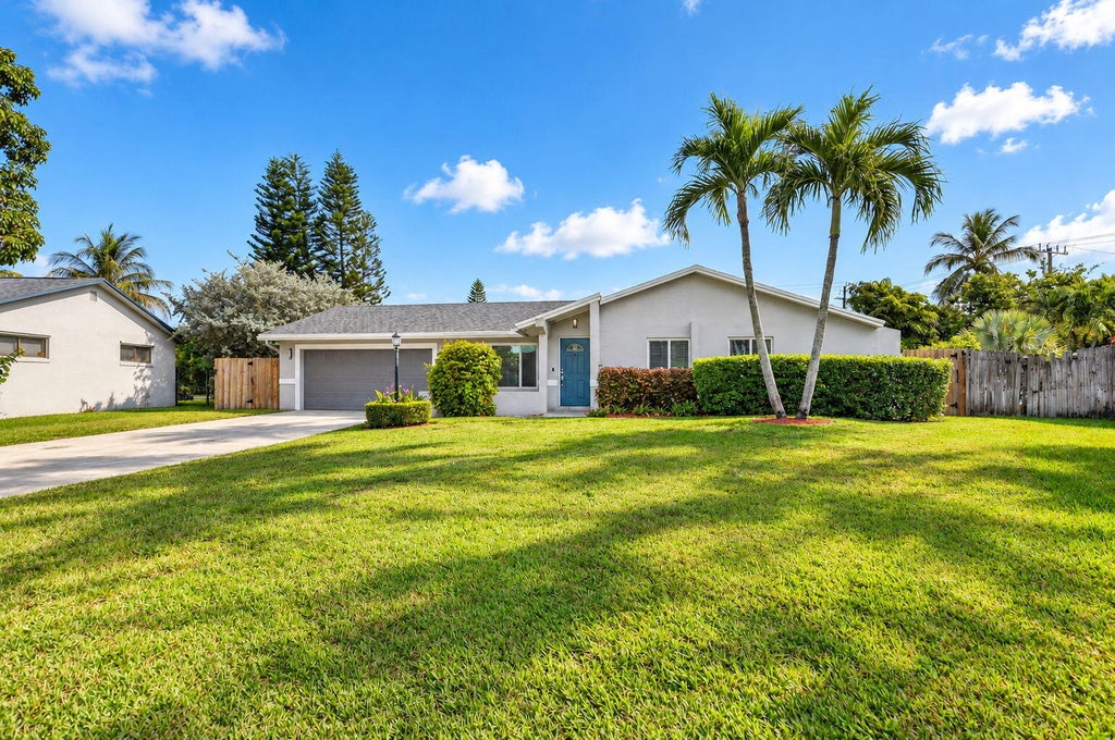 Photo of 22606 SW 6TH Street, Boca Raton, FL 33433 (MLS # B26076821)