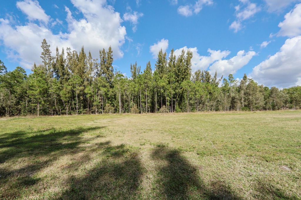 Photo of Xxxxx Indiantown Road, Jupiter, FL 33478 (MLS # R11064045)