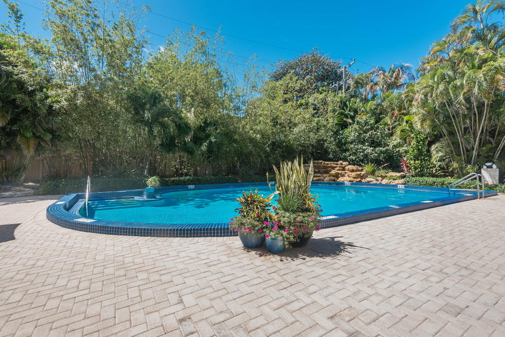 THREE THIRTY OCEAN CONDO - Residential