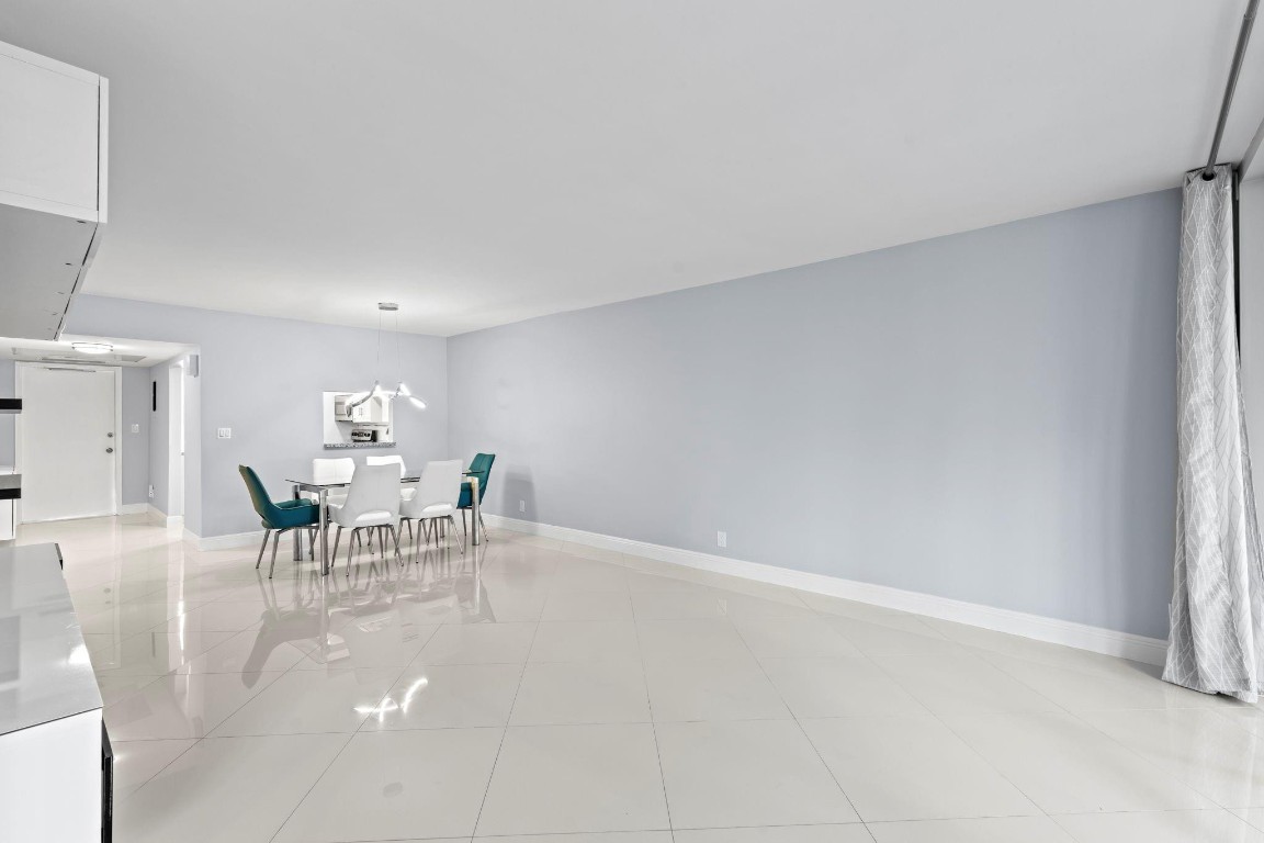 3090 N Course Drive 309