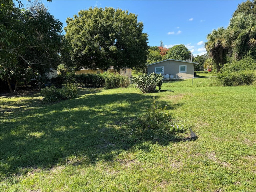 Photo of 703 N 17th Street, Fort Pierce, FL 34950 (MLS # F10528882)