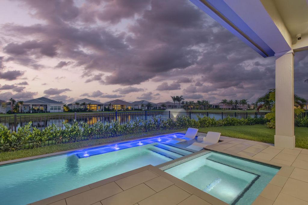 Photo of 10109 Driftwood Way, Palm Beach Gardens, FL 33412 (MLS # B26051761)