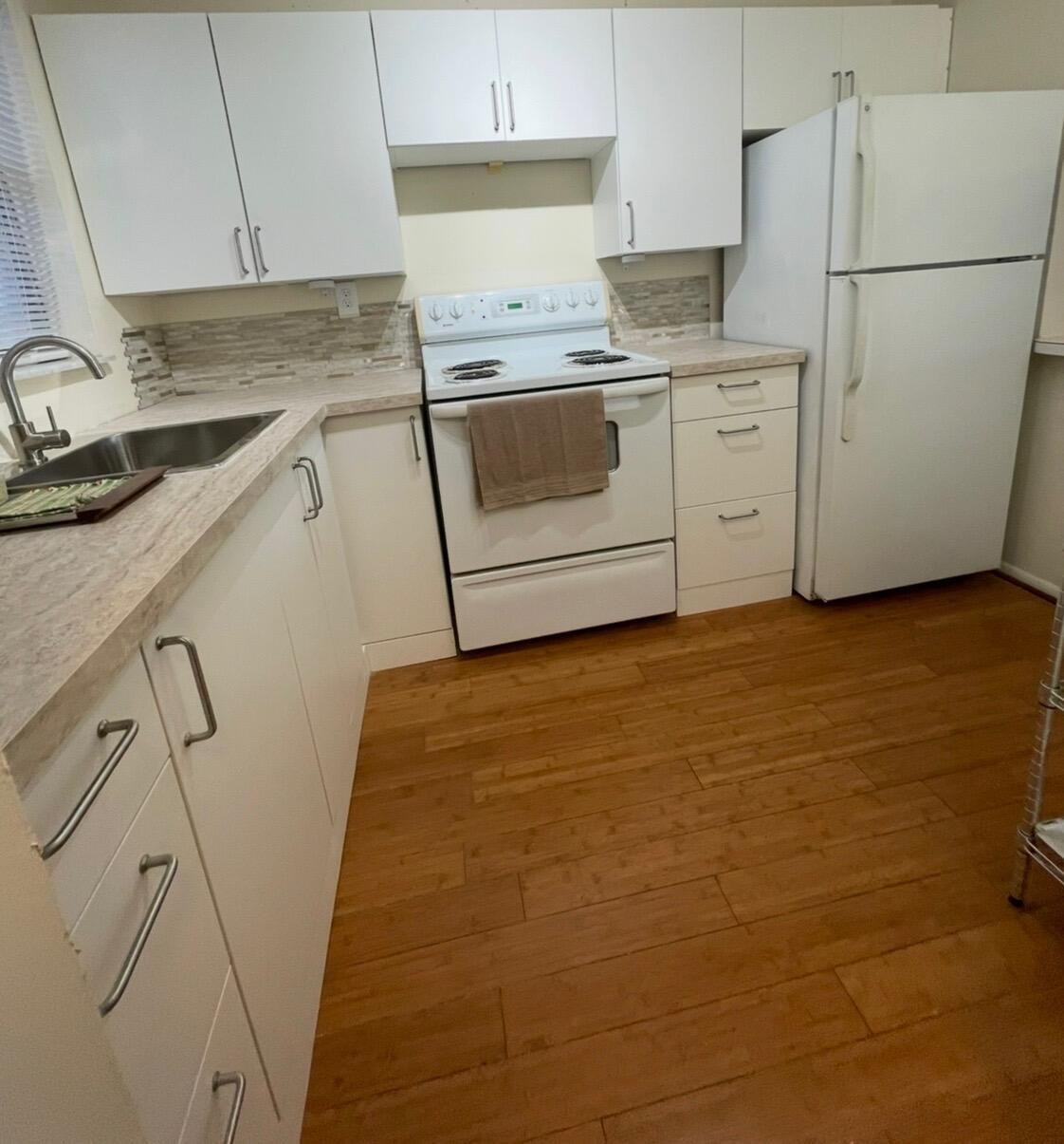 SUNRISE LAKES 54 CONDO - Residential Lease