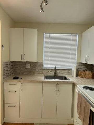 SUNRISE LAKES 54 CONDO - Residential Lease