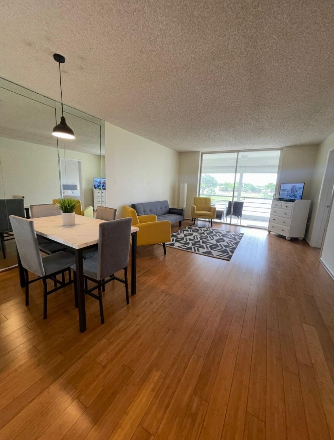 SUNRISE LAKES 54 CONDO - Residential Lease