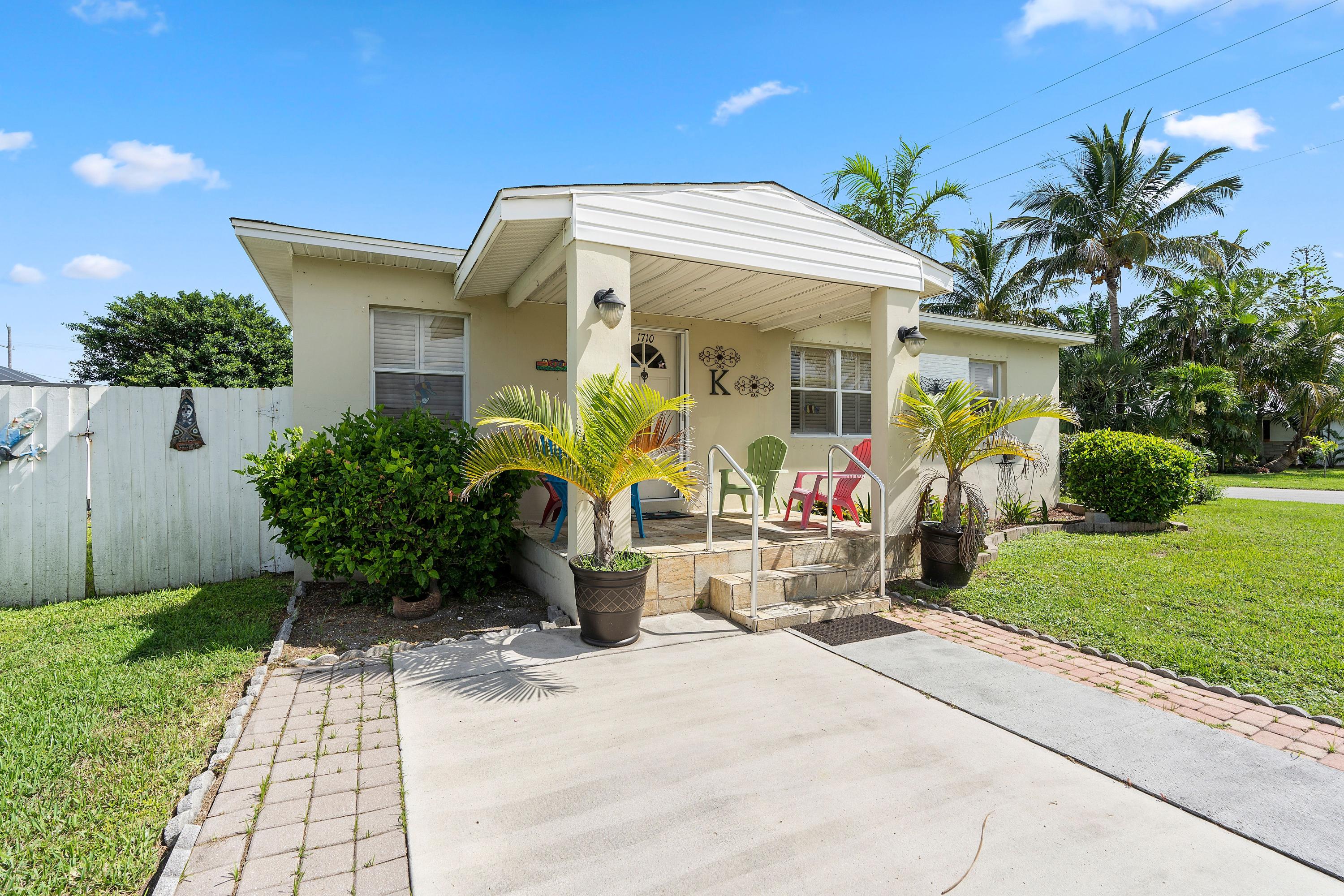 1710 St Lucie Court