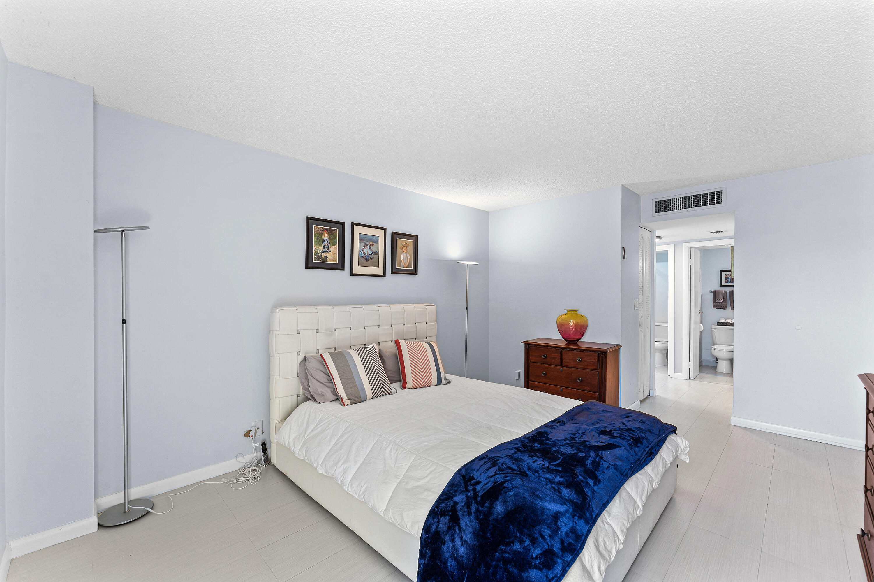 BISCAYA III CONDO - Residential