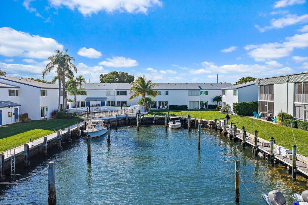 Photo of 118 Castlewood Drive #123, North Palm Beach, FL 33408 (MLS # R11157869)