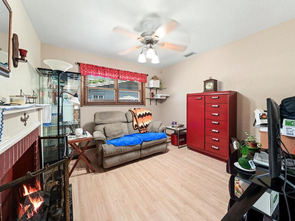 Mirror Lake Estates Sec T - Residential