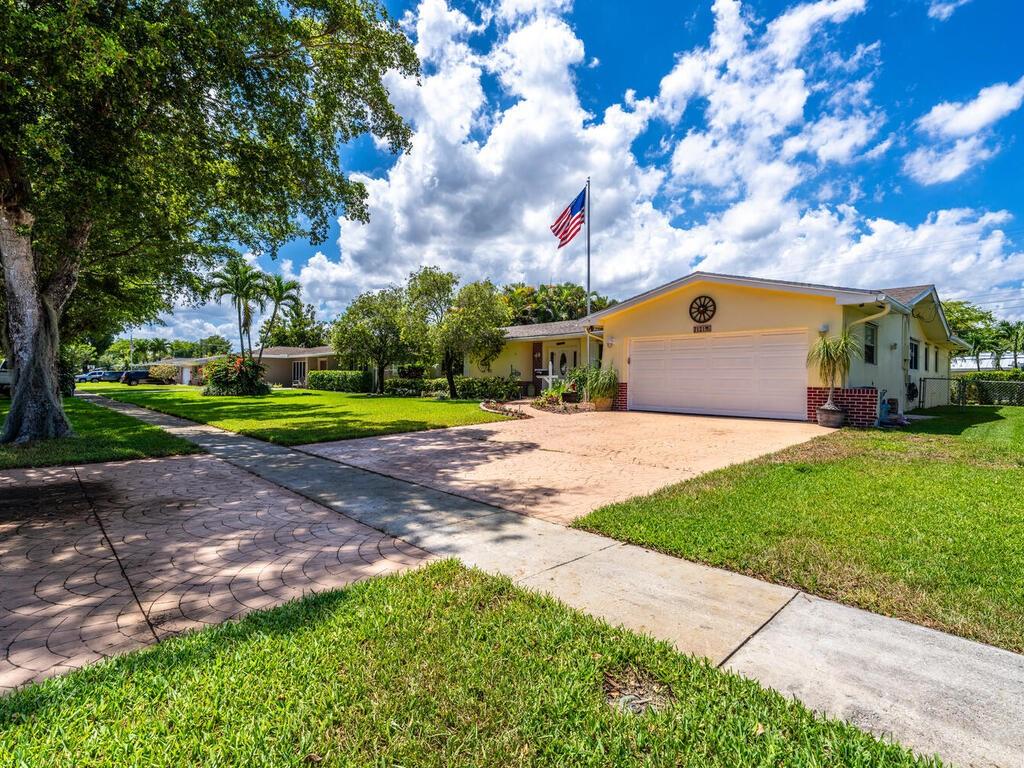 Mirror Lake Estates Sec T - Residential