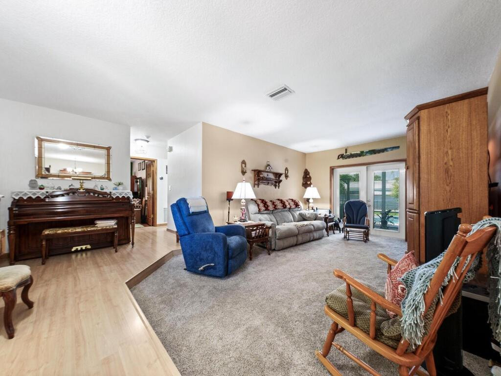 Mirror Lake Estates Sec T - Residential