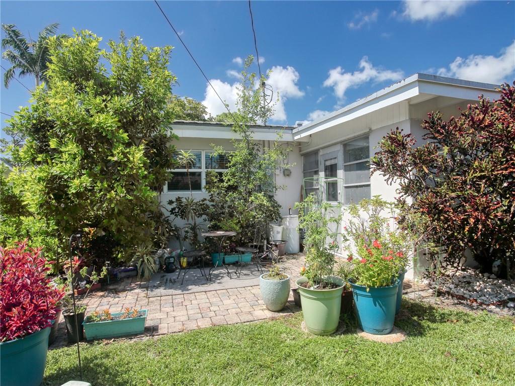 Coral Estates 32-29 B - Residential
