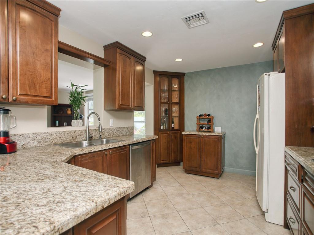 Coral Estates 32-29 B - Residential