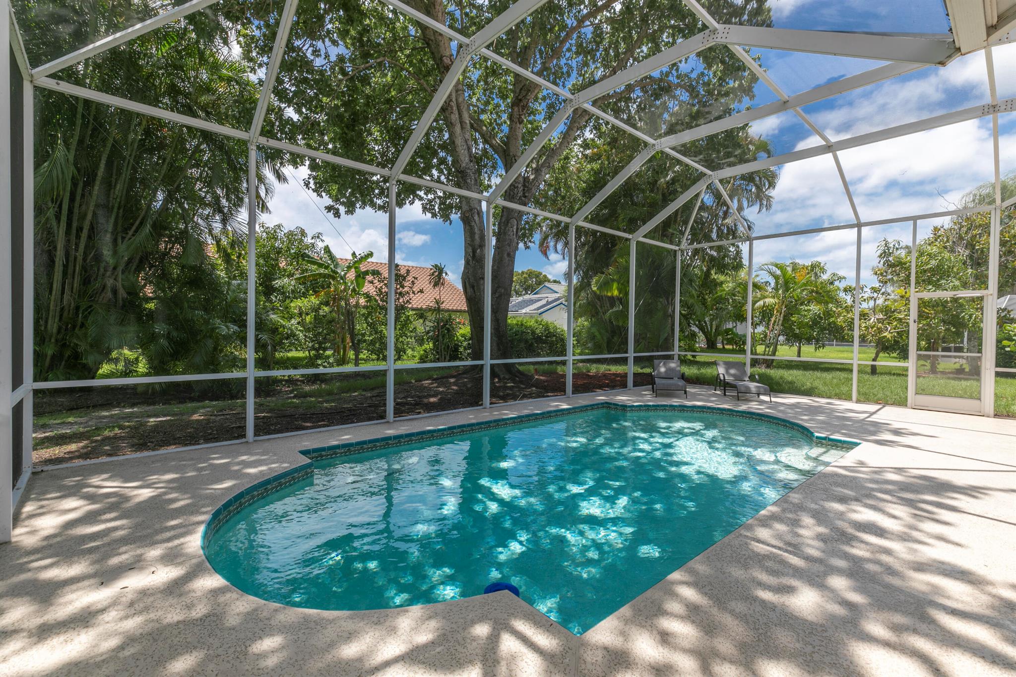 HEATHERWOOD - Residential Lease