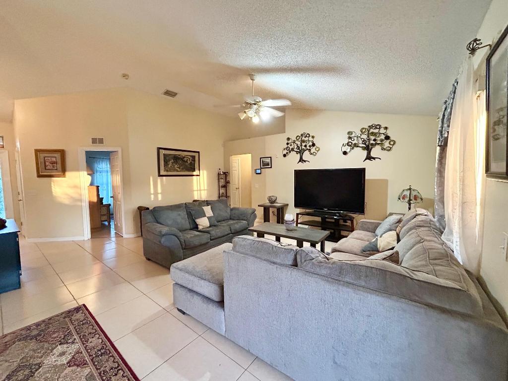 PORT MALABAR UNIT 7 - Residential Lease