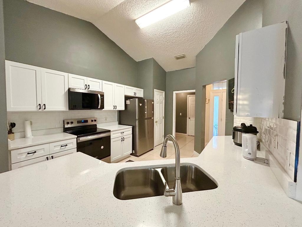 PORT MALABAR UNIT 7 - Residential Lease