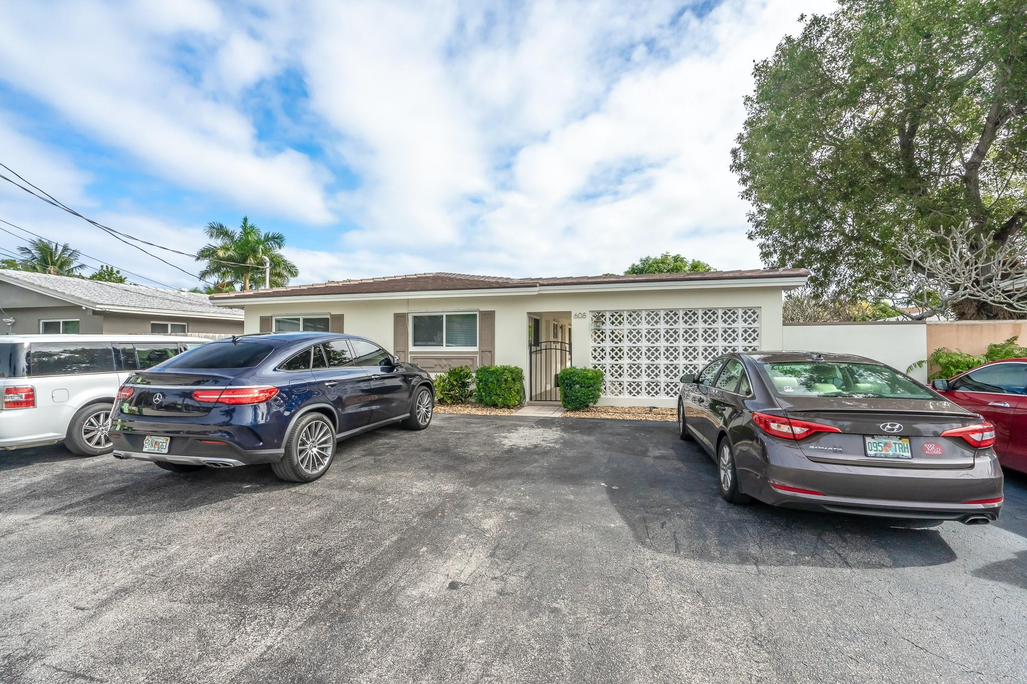 TROPICAL GARDENS AMENDED PLAT - Residential Lease