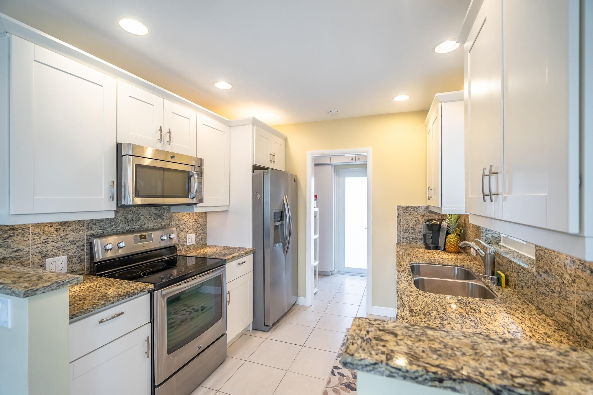 TROPICAL GARDENS AMENDED PLAT - Residential Lease