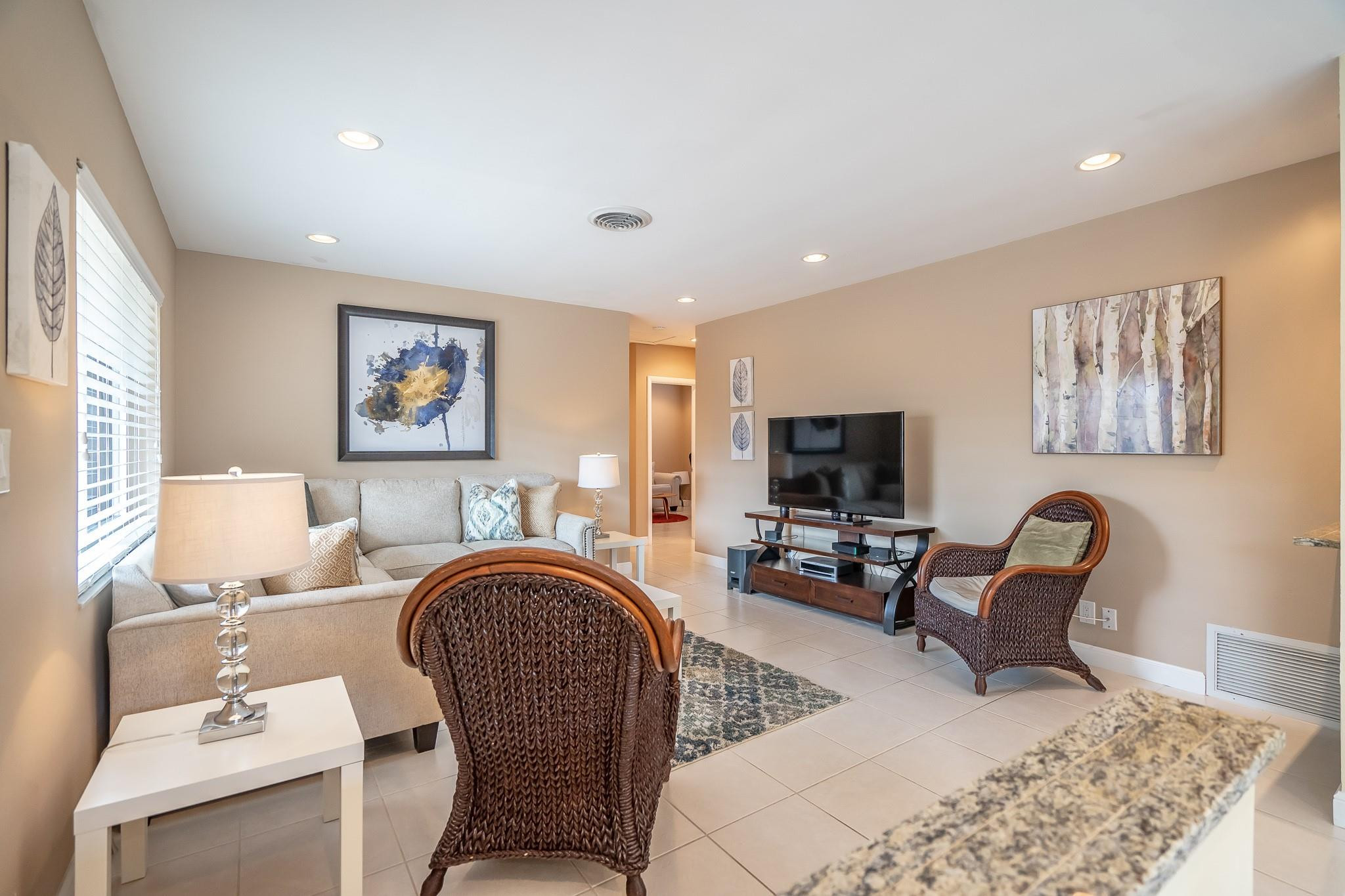 TROPICAL GARDENS AMENDED PLAT - Residential Lease