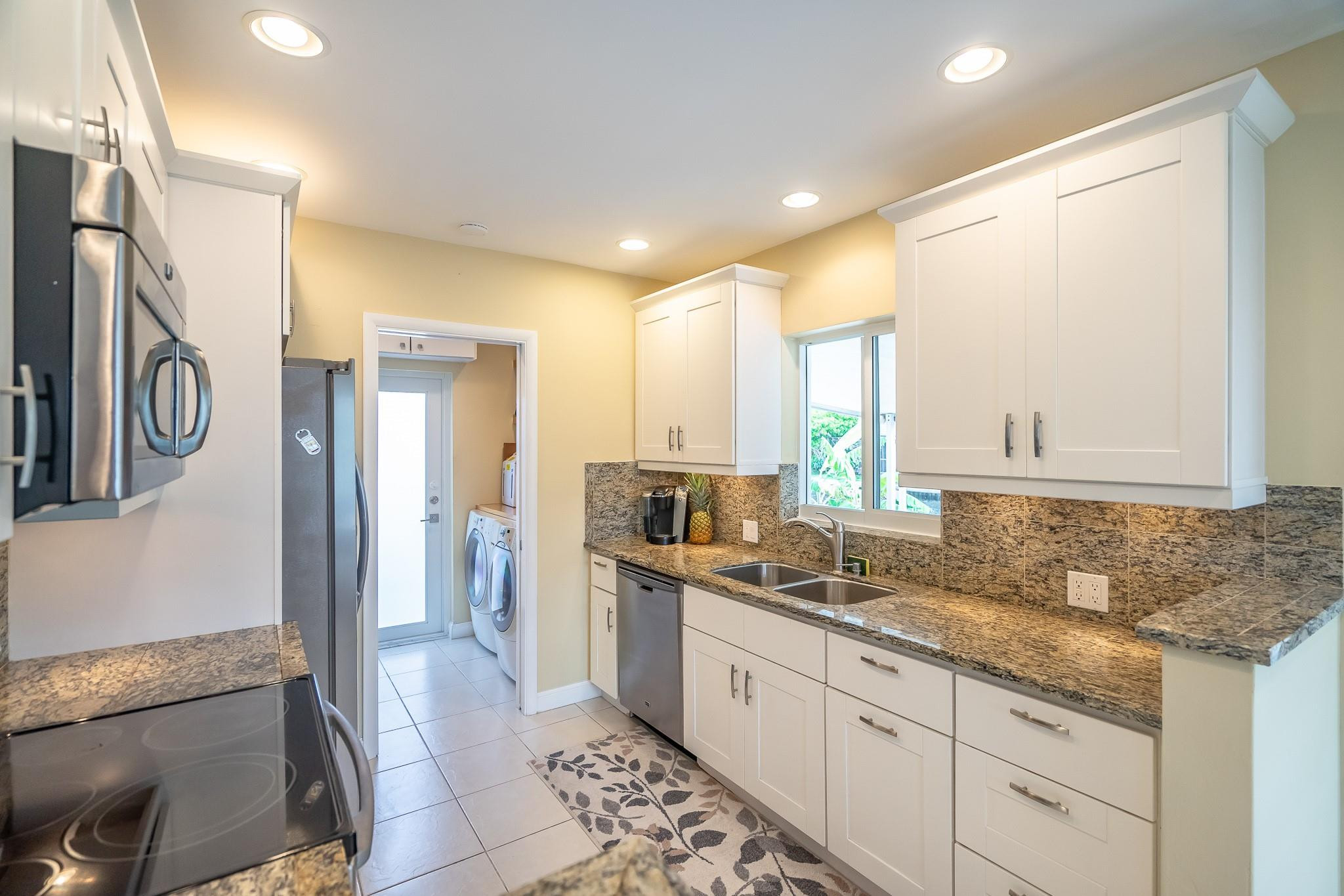 TROPICAL GARDENS AMENDED PLAT - Residential Lease