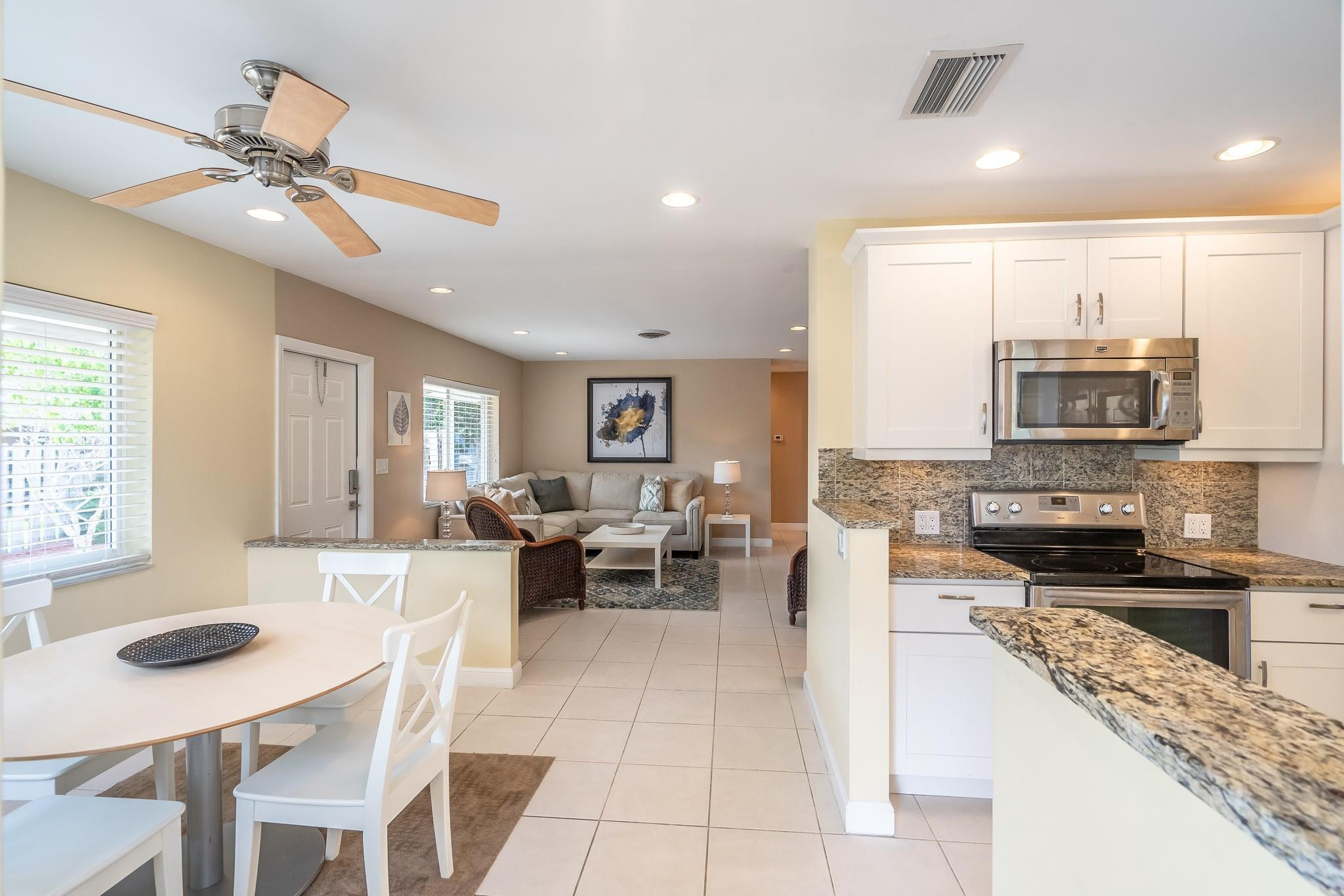 TROPICAL GARDENS AMENDED PLAT - Residential Lease