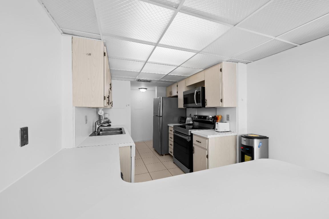 799 Jeffery Street 411