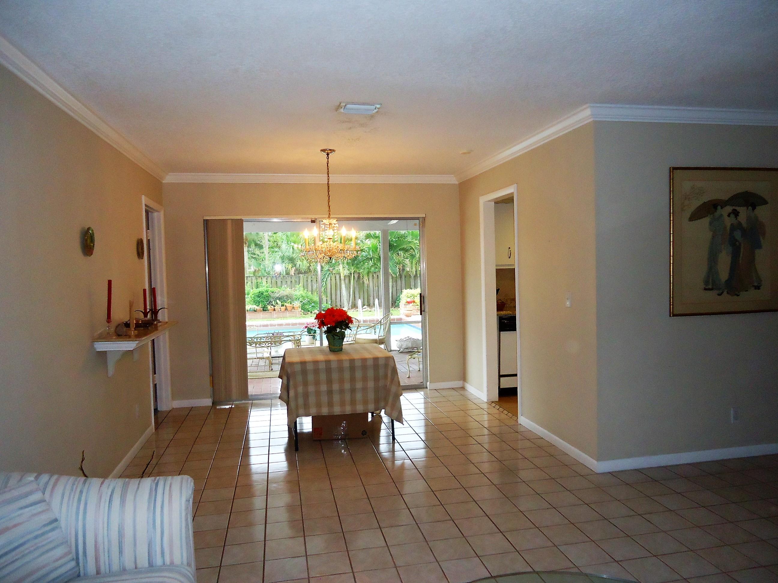 PALM BEACH NATL GOLF AND COUNTRY CLUB ESTATES 1 - Residential