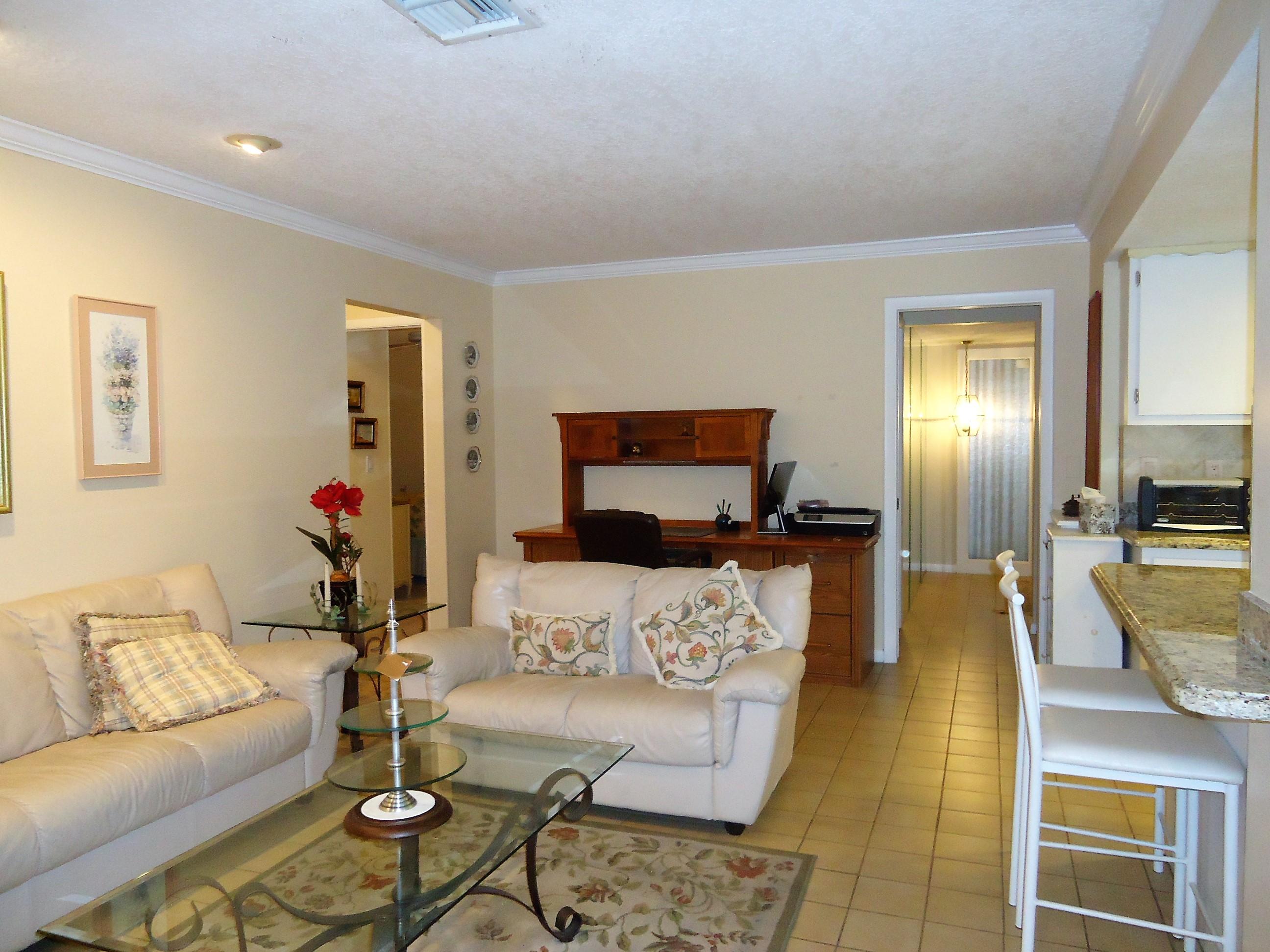 PALM BEACH NATL GOLF AND COUNTRY CLUB ESTATES 1 - Residential