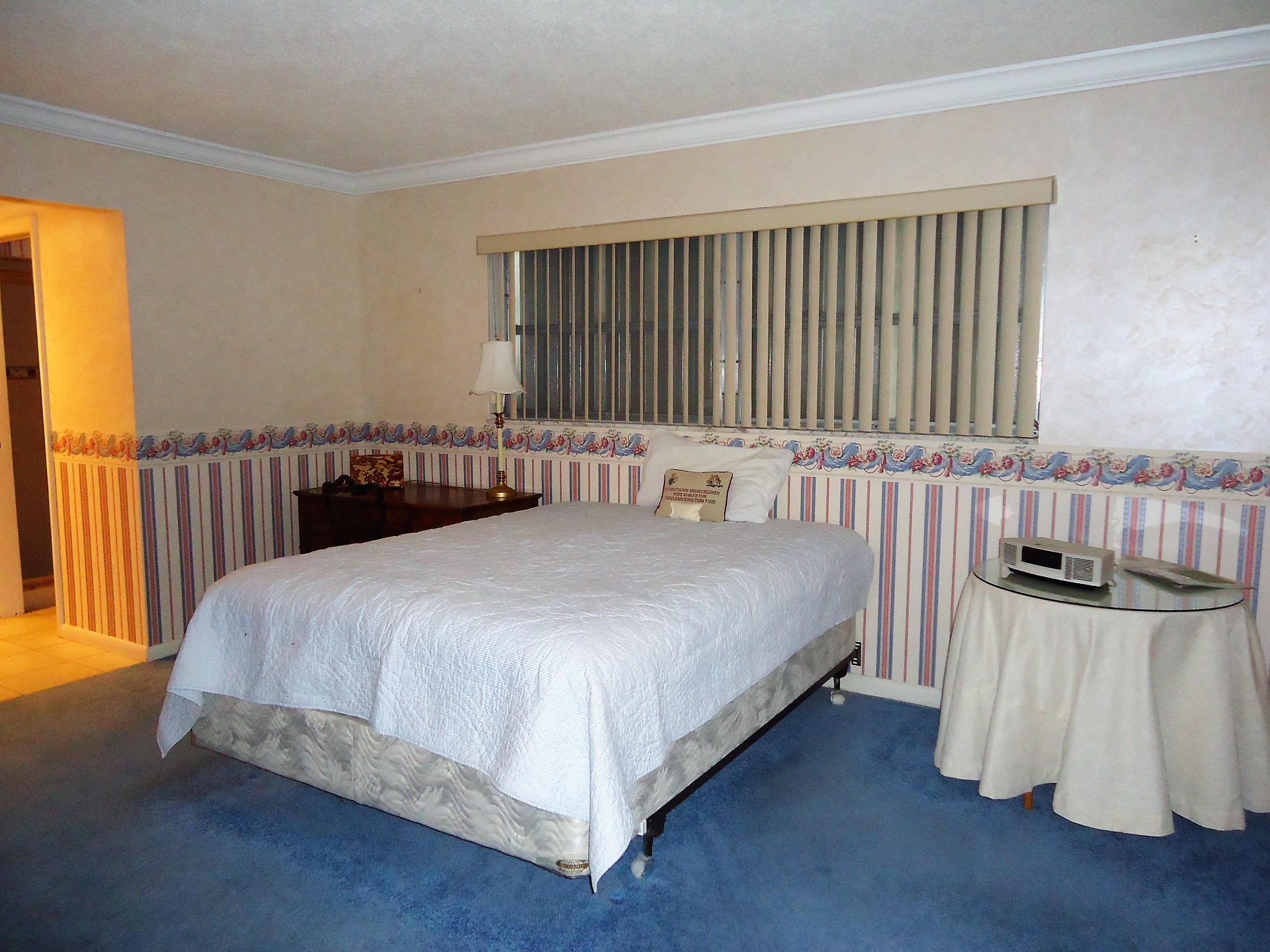 PALM BEACH NATL GOLF AND COUNTRY CLUB ESTATES 1 - Residential