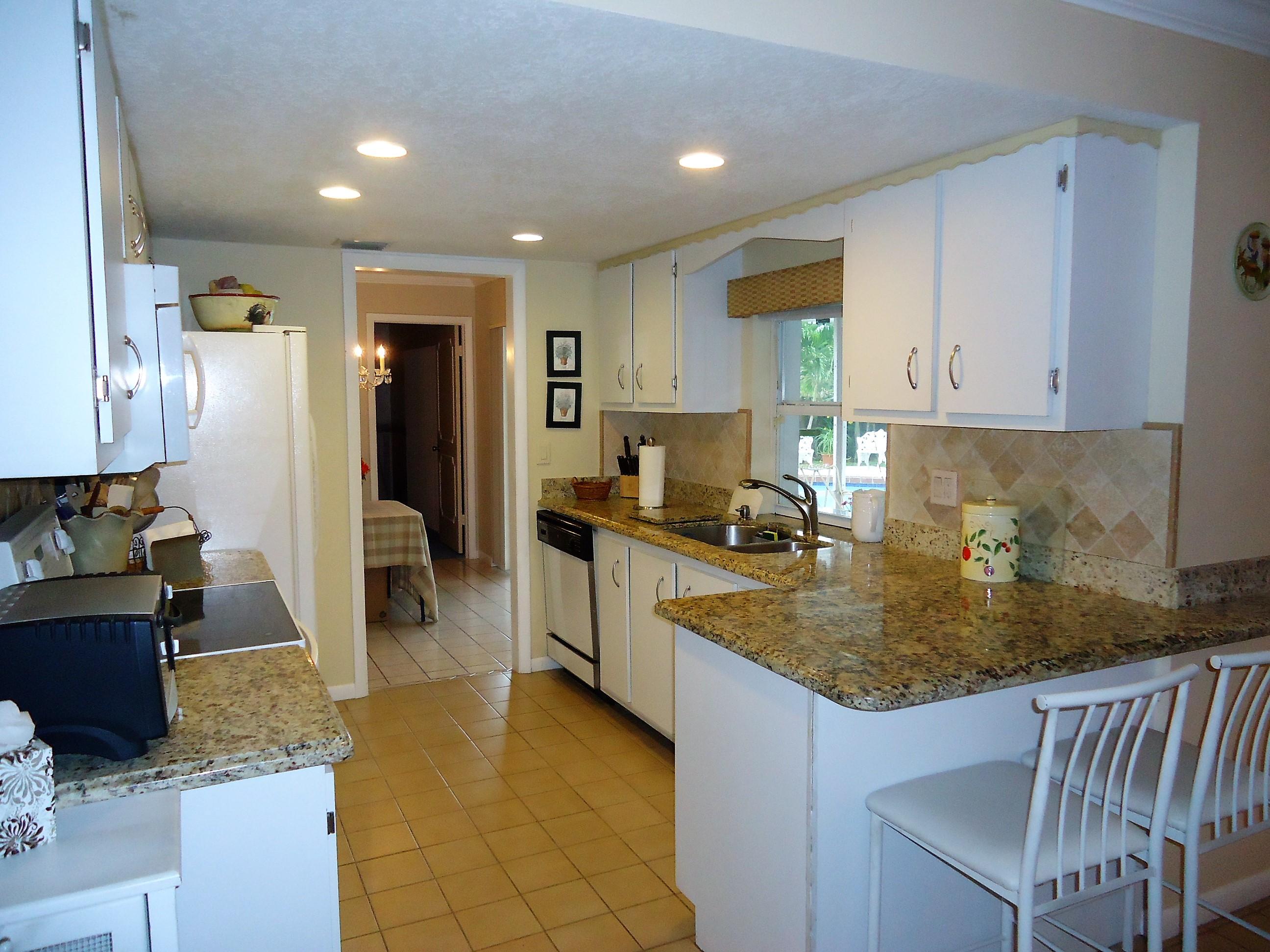 PALM BEACH NATL GOLF AND COUNTRY CLUB ESTATES 1 - Residential