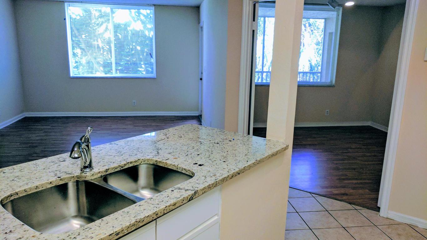 WINDWARD LAKES - Residential Lease