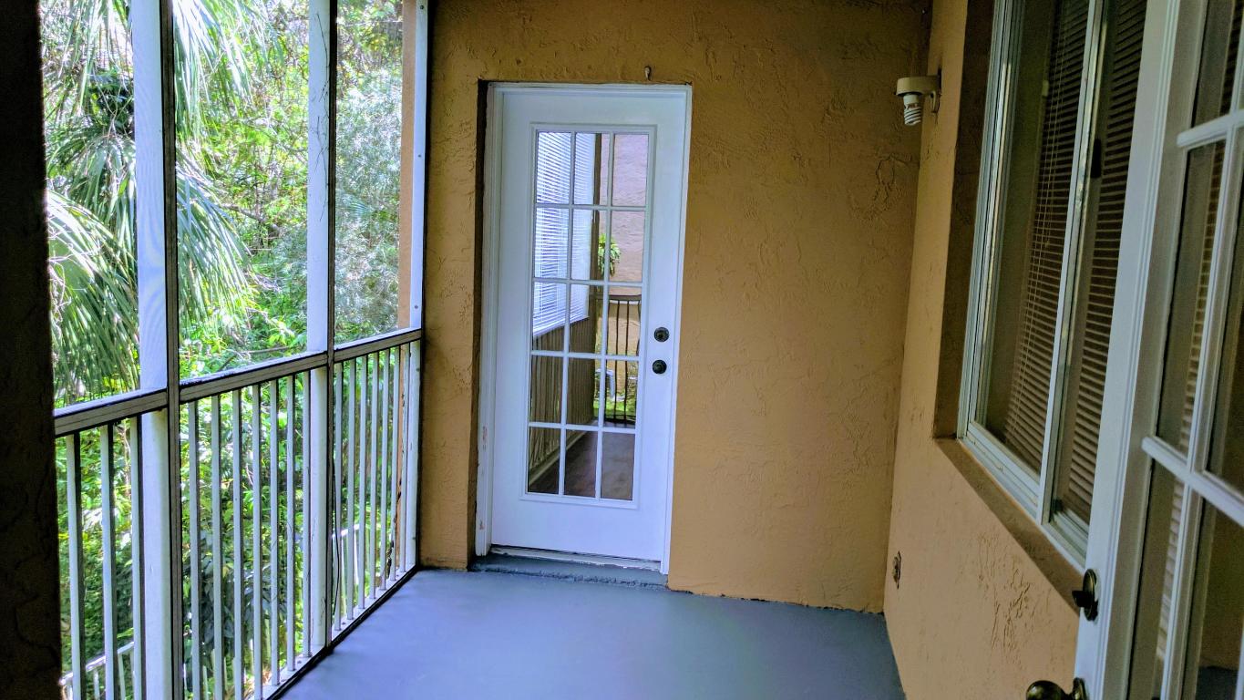 WINDWARD LAKES - Residential Lease