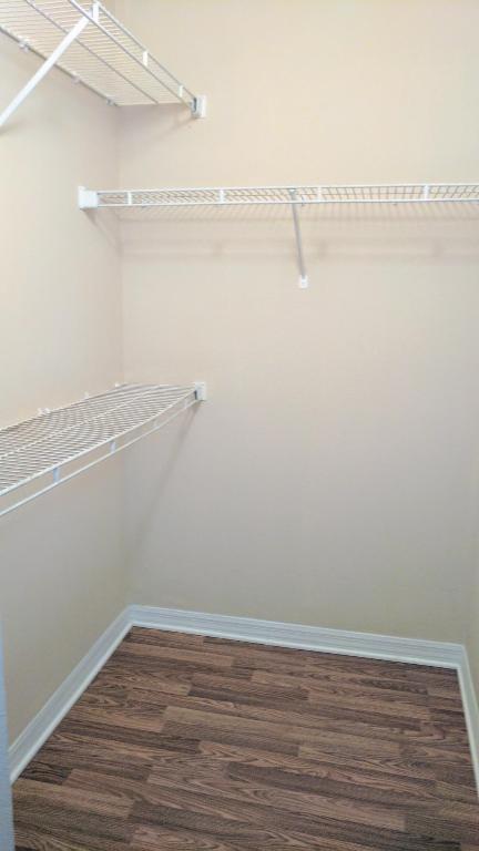 WINDWARD LAKES - Residential Lease