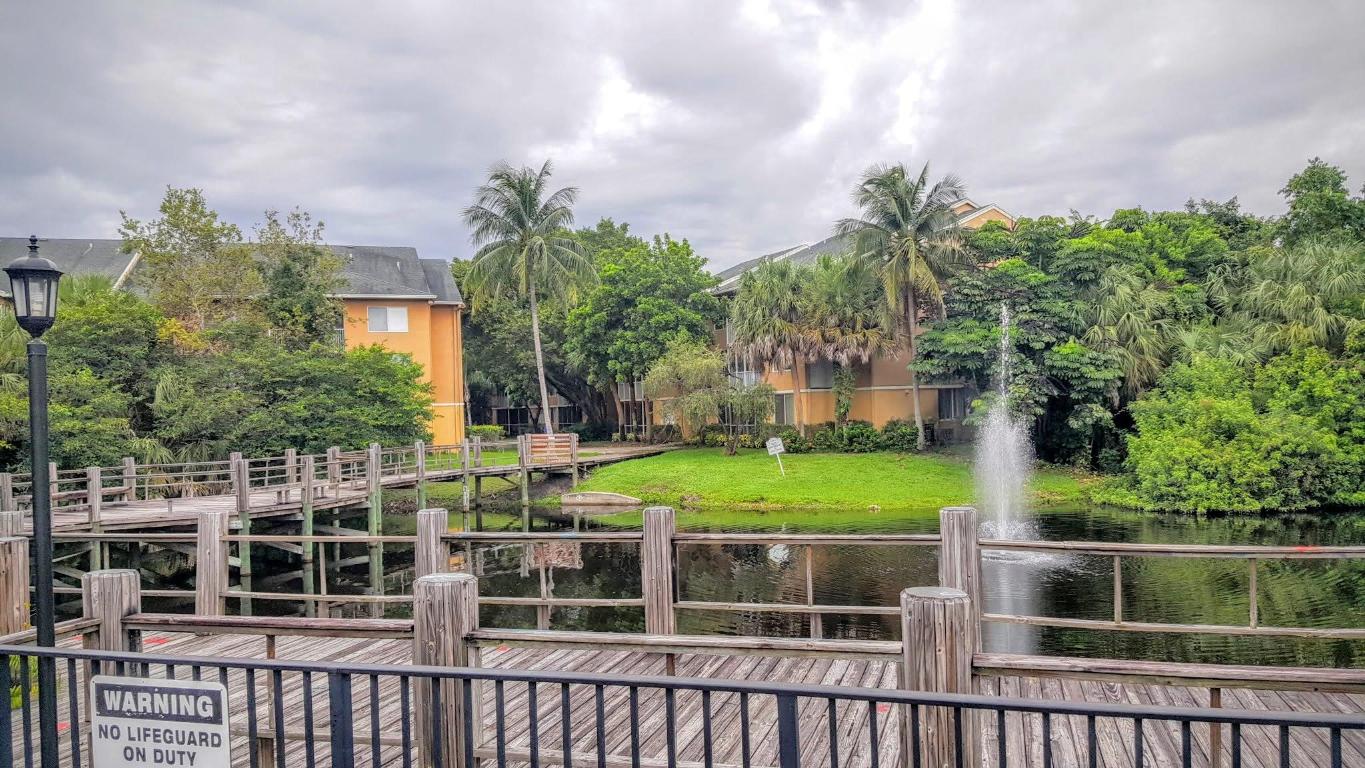 WINDWARD LAKES - Residential Lease