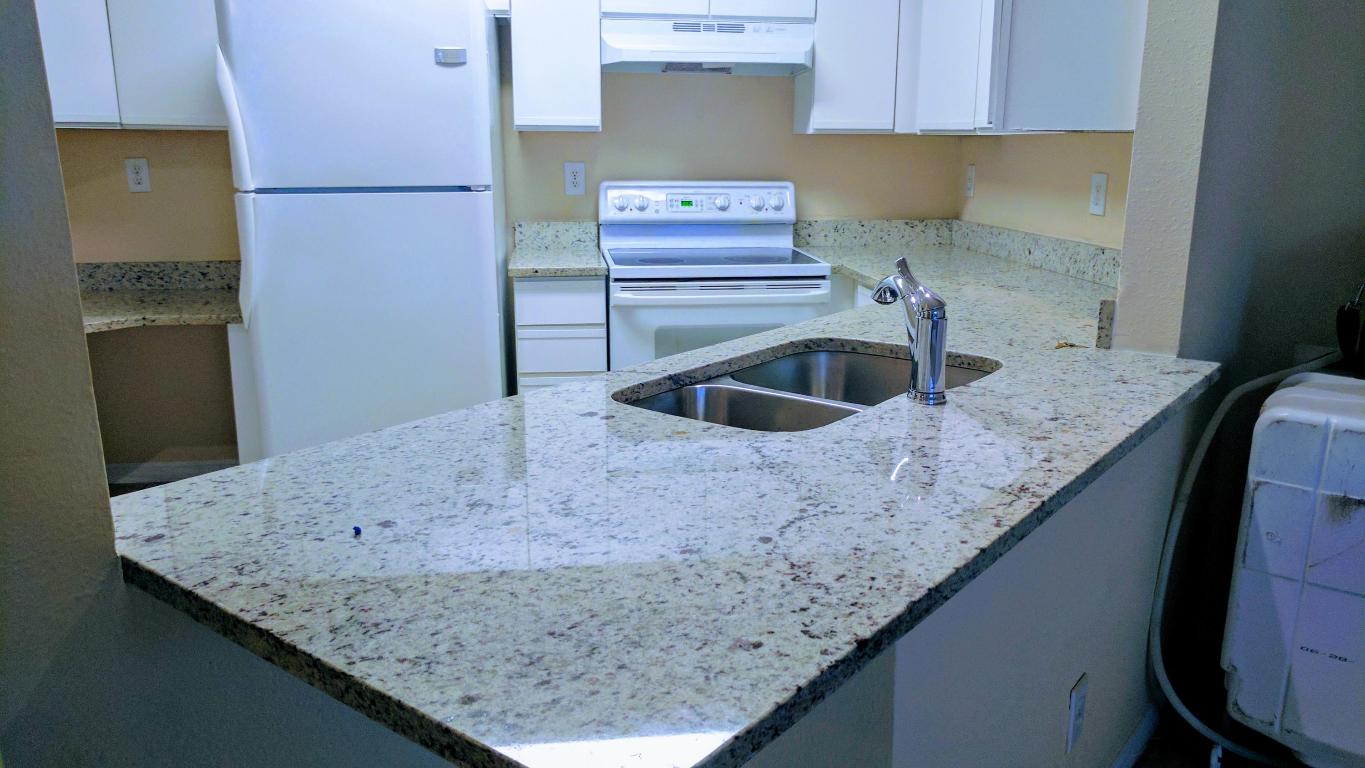 WINDWARD LAKES - Residential Lease