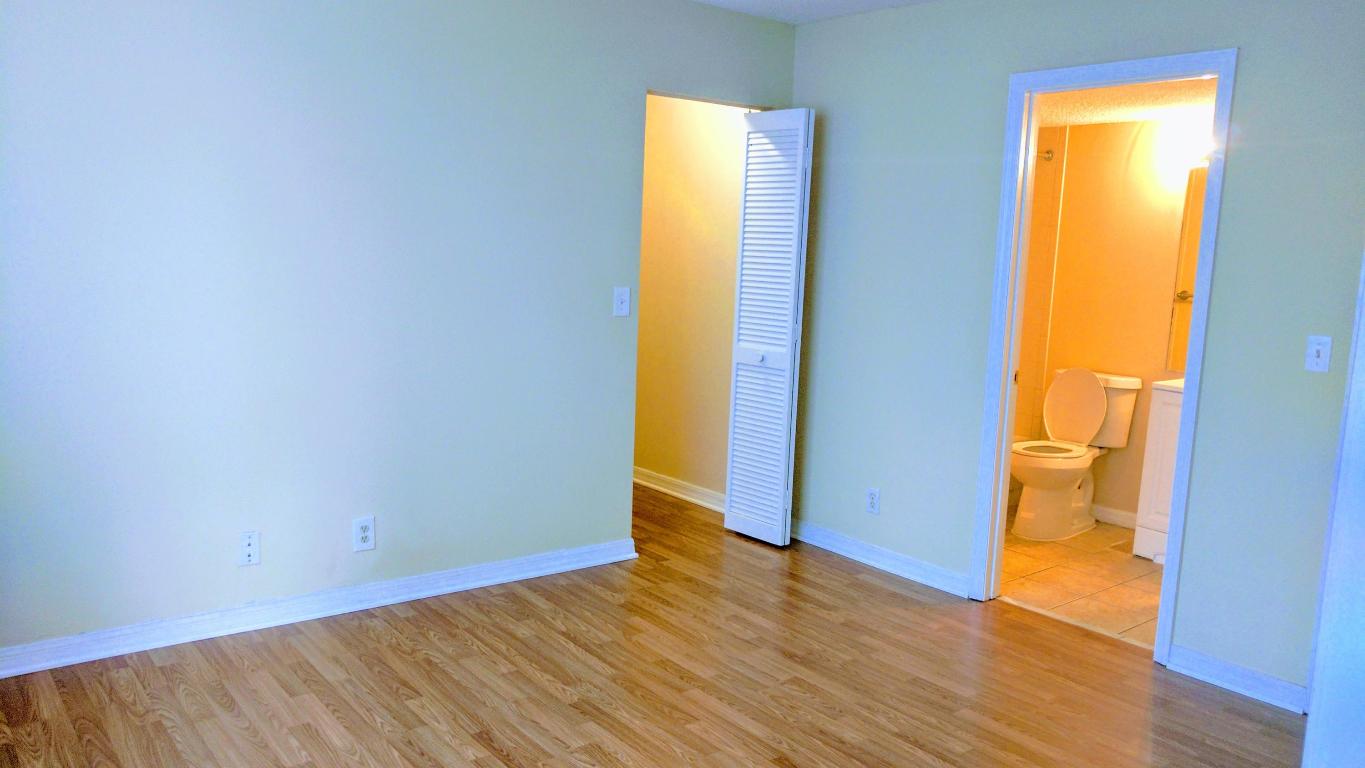 WINDWARD LAKES - Residential Lease