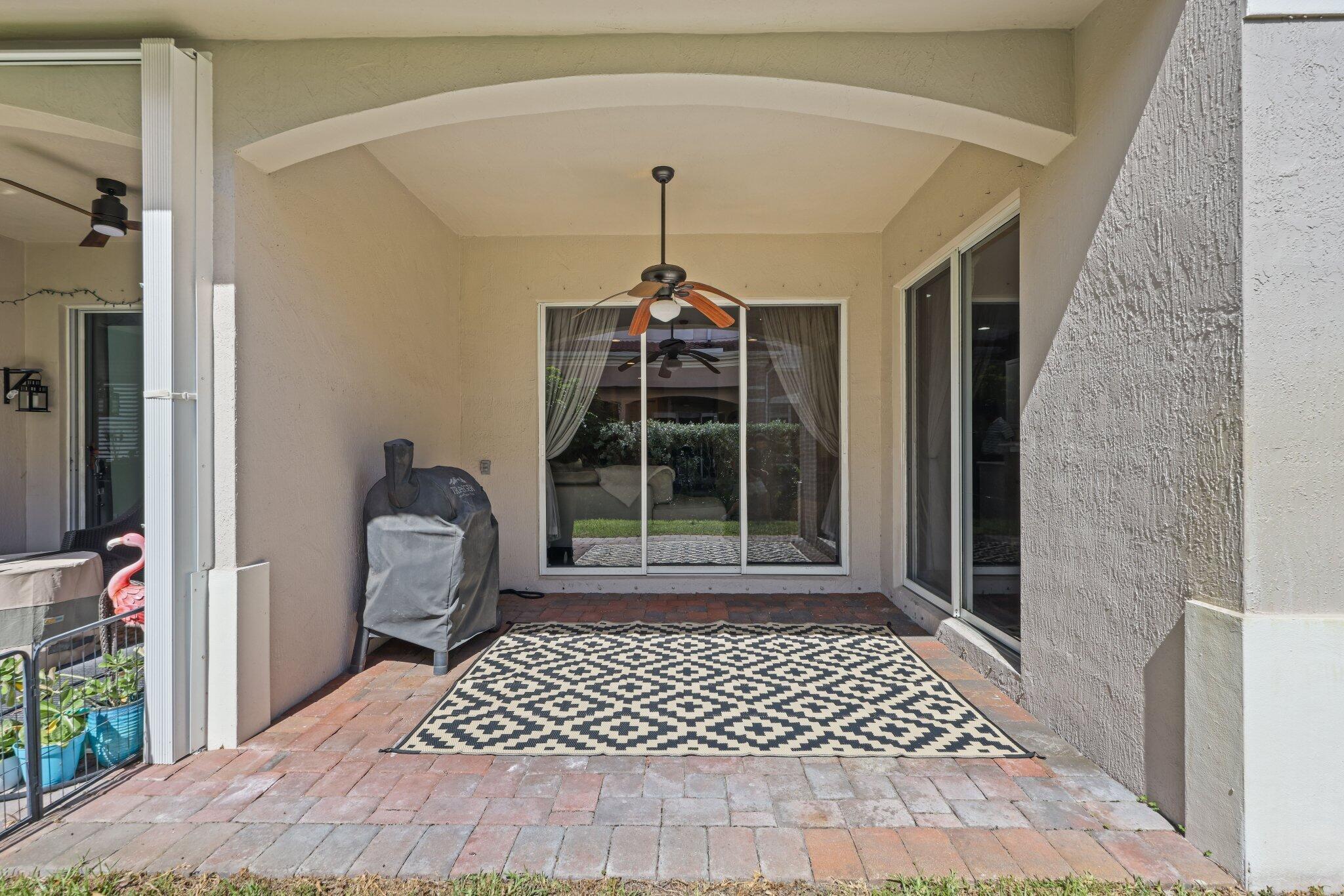 CARRIAGE POINTE TOWNHOMES - Residential