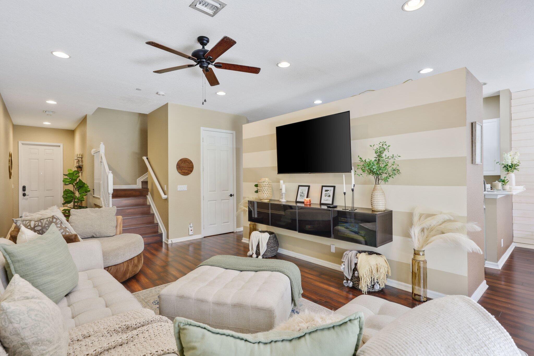 View photos, virtual tours, details... 109 Nottingham Place