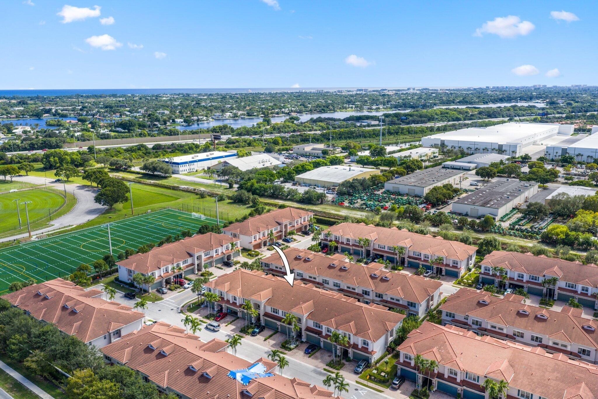 CARRIAGE POINTE TOWNHOMES - Residential