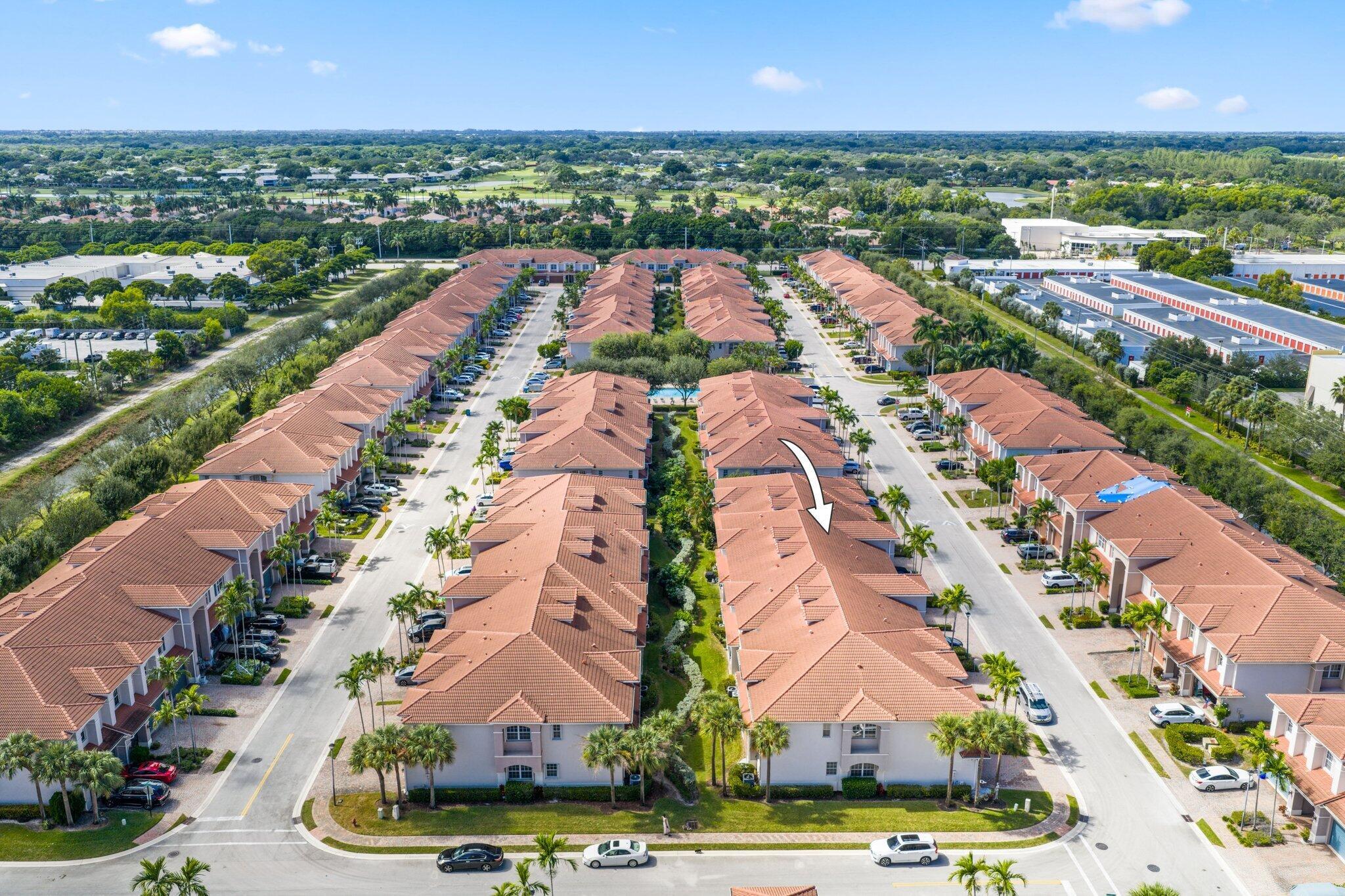 CARRIAGE POINTE TOWNHOMES - Residential